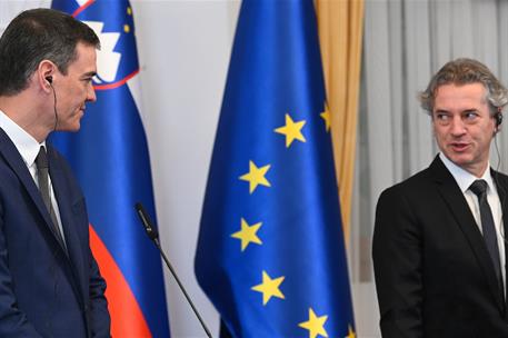 17/02/2023. Viaje del presidente del Gobierno a Eslovenia. El primer ministro de la Rep&#250;blica de Eslovenia, Robert Golob, realiza, junto al ...