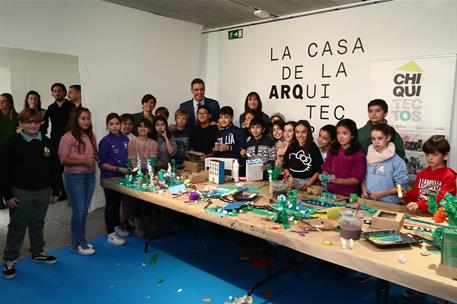 18/12/2023. Pedro S&#225;nchez inaugura la Casa de la Arquitectura. El presidente del Gobierno, Pedro S&#225;nchez, Pedro S&#225;nchez, junto a un grupo de...