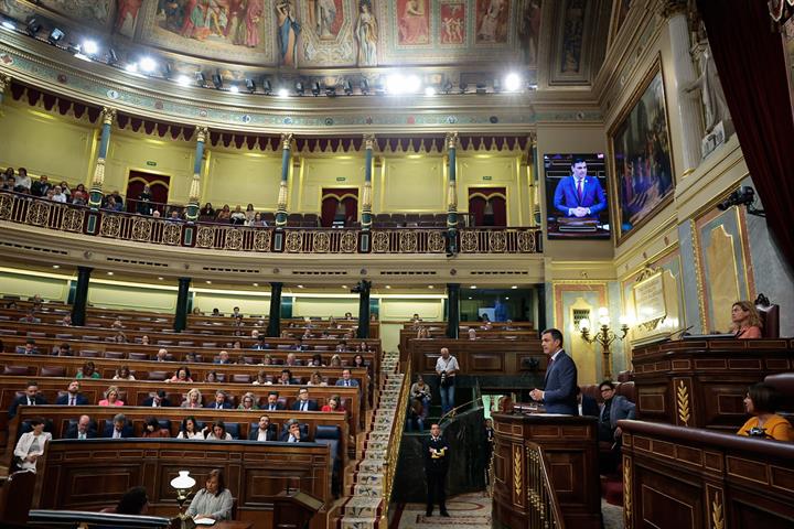 El hemiciclo del Congreso durante la intervención del presidente del Gobierno, Pedro Sánchez