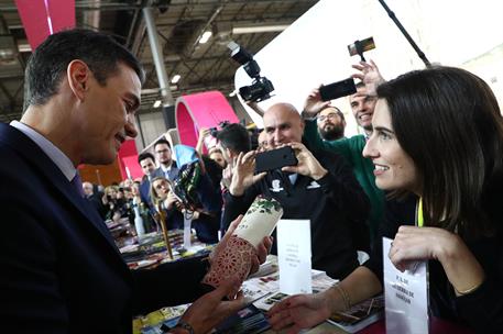 20/01/2023. Pedro Sánchez visita la 43ª edición de la Feria Internacional de Turismo (FITUR). El presidente Pedro Sánchez en el stand de la ...