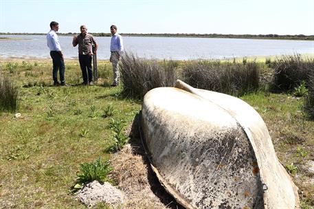 20/04/2023. Pedro Sánchez visita el Parque Nacional de Doñana. El presidente del Gobierno, Pedro Sánchez, durante su visita al Parque Nacion...