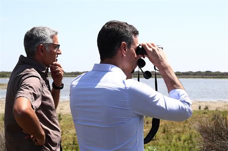 20/04/2023. Pedro Sánchez visita el Parque Nacional de Doñana. El presidente del Gobierno, Pedro Sánchez, durante su visita al Parque Nacion...