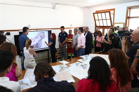 21/08/2023. Pedro S&#225;nchez visita la zona afectada por el incendio de Tenerife. El presidente del Gobierno en funciones, Pedro S&#225;nchez, duran...