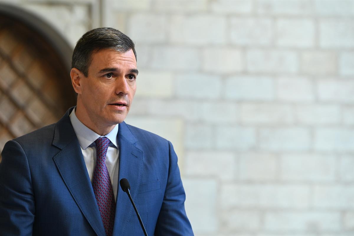21/12/2023. Pedro Sánchez mantiene un encuentro con el presidente de la Generalitat de Catalunya. El presidente del Gobierno, Pedro Sánchez,...