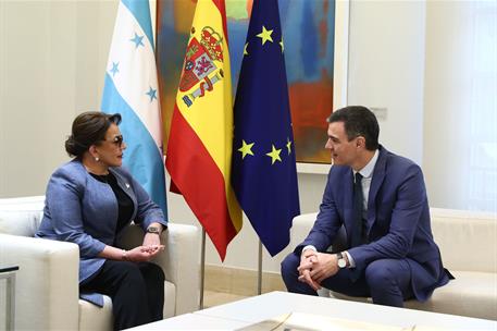 22/02/2023. Pedro Sánchez se reúne con la presidenta de la República de Honduras. El presidente del Gobierno, Pedro Sánchez, mantiene un enc...