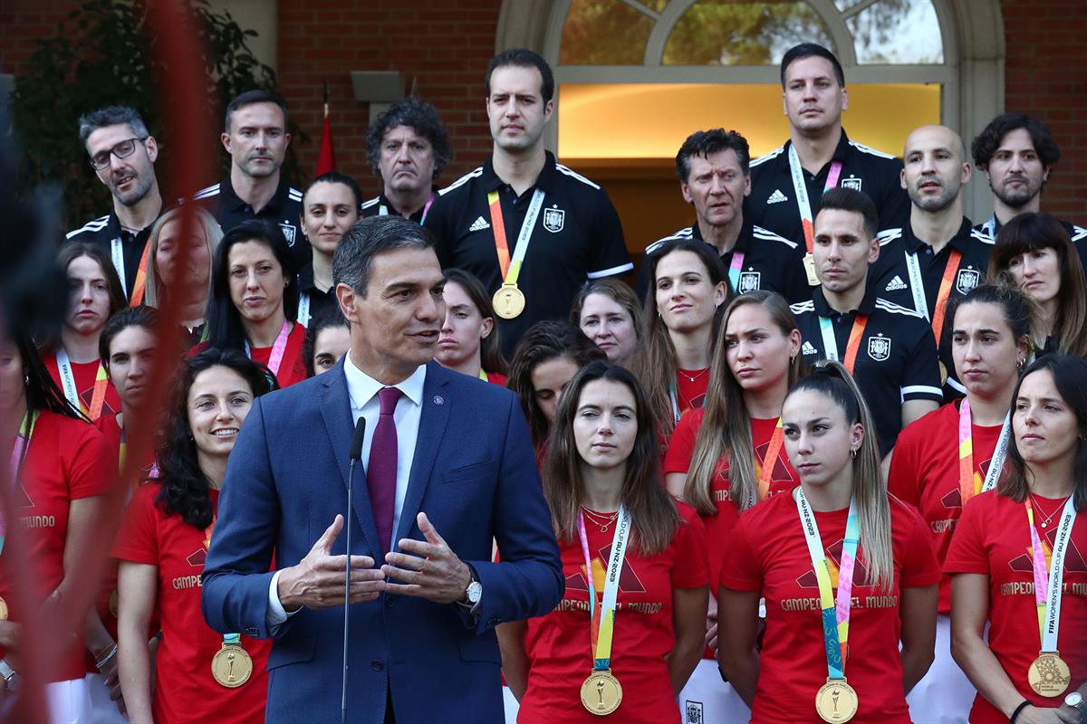 22/08/2023. Pedro Sánchez recibe a la selección femenina de fútbol en La Moncloa. El presidente del Gobierno durante su intervención en la r...