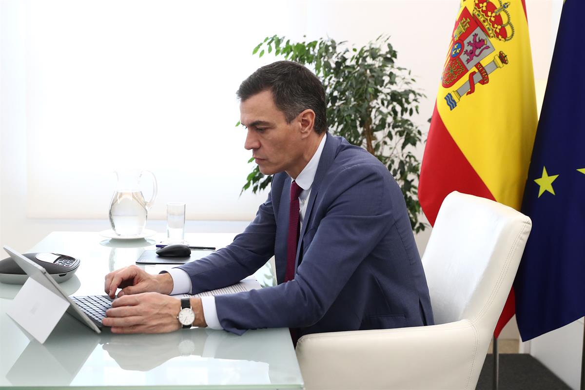 22/11/2023. Pedro Sánchez participa en la cumbre del G-20. El presidente del Gobierno, Pedro Sánchez, durante su participación por videoconf...