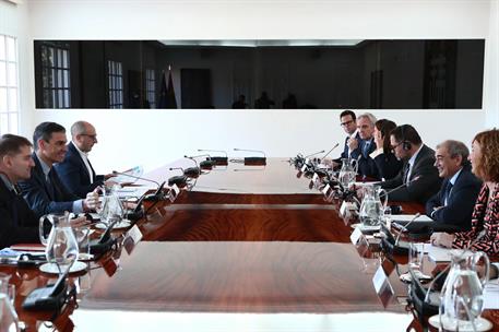 23/01/2023. Sánchez mantiene un encuentro con representantes de Social Economy Europe y de CEPES