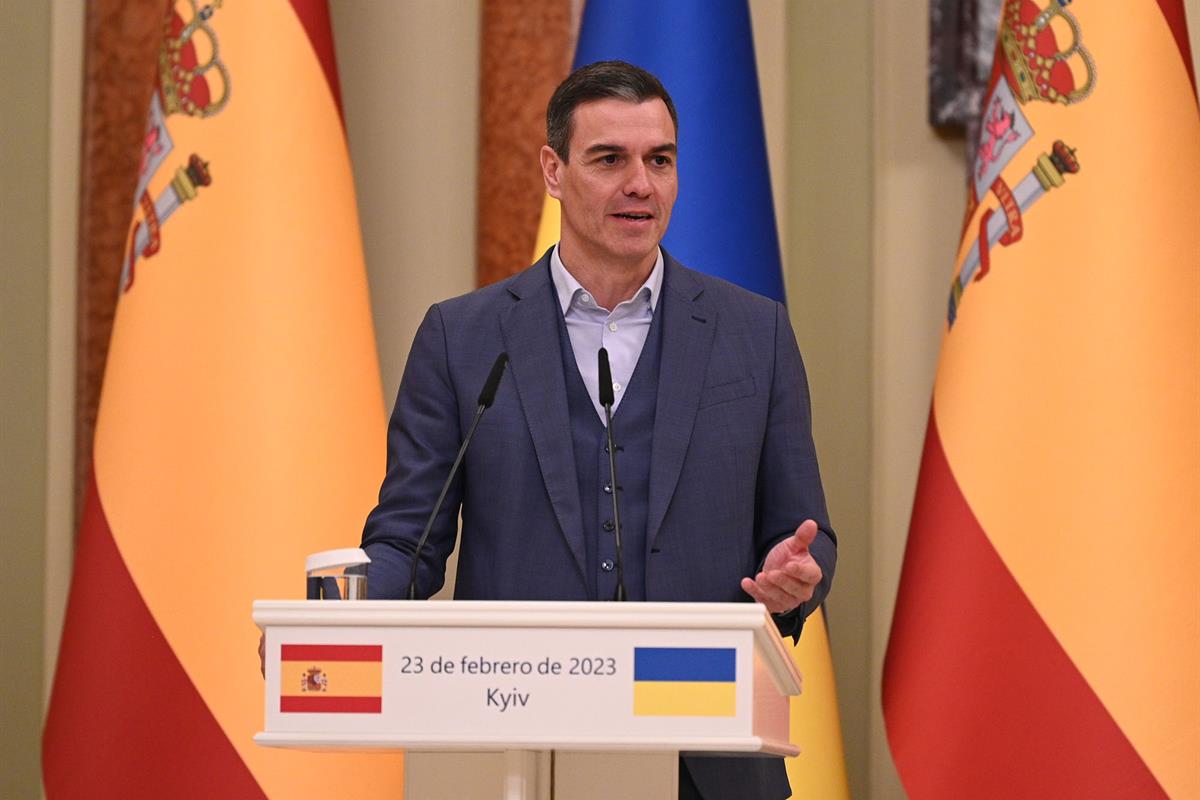 23/02/2023. Viaje del presidente del Gobierno a Ucrania. El presidente del Gobierno, Pedro Sánchez, durante su intervención en rueda de pren...