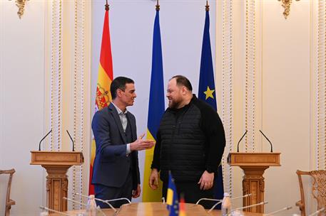 23/02/2023. Viaje del presidente del Gobierno a Ucrania. El presidente del Gobierno, Pedro Sánchez, y el presidente del Parlamento de Ucrani...