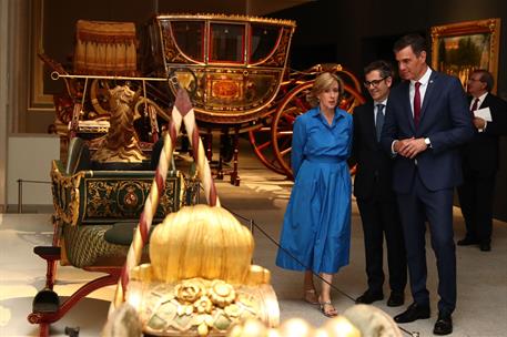 25/07/2023. Pedro Sánchez interviene en la inauguración de la Galería de las Colecciones Reales. El jefe del Ejecutivo junto a una de las pi...