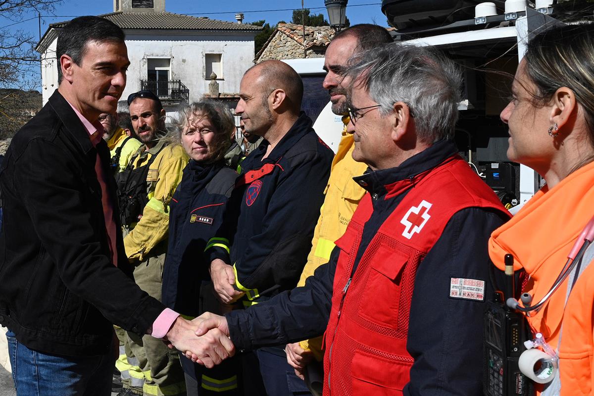 27/03/2023. Pedro Sánchez visita el Puesto de Mando Avanzado del incendio de Barracas (Castellón). El presidente del Gobierno, Pedro Sánchez...