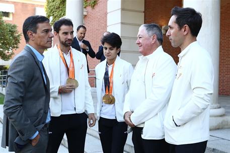 29/08/2023. Pedro S&#225;nchez recibe a los campeones del mundo de atletismo en La Moncloa. Los integrantes de la delegaci&#243;n espa&#241;ola de atletism...