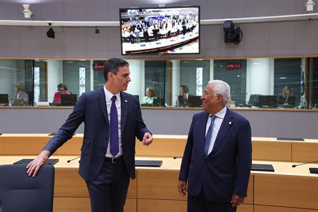 30/06/2023. Pedro S&#225;nchez participa en el Consejo Europeo. El presidente del Gobierno junto al primer ministro de Portugal, Ant&#243;nio Costa, d...