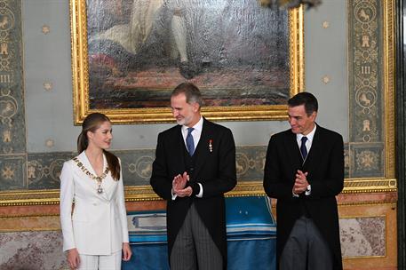 31/10/2023. ​Sánchez asiste a la imposición del Collar de la Real Orden Española de Carlos III a la princesa de Asturias. La princesa de Ast...