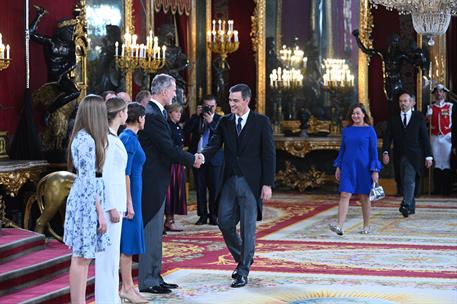 31/10/2023. ​Sánchez asiste a la imposición del Collar de la Real Orden Española de Carlos III a la princesa de Asturias. El presidente del ...