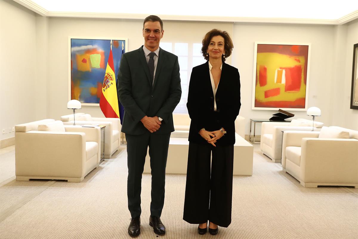 2/02/2024. El presidente recibe a la directora general de la UNESCO. El presidente del Gobierno, Pedro Sánchez, junto a la directora general...