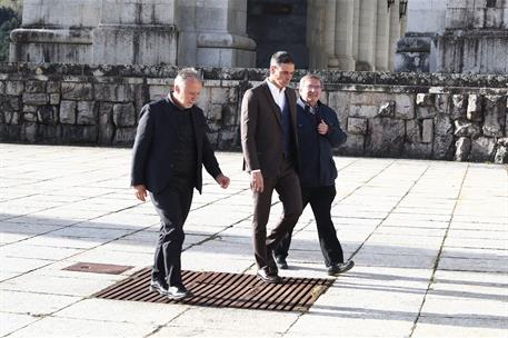 Imagen del artículo Pedro Sánchez visita el Valle de Cuelgamuros para conocer 'in situ' las tareas de recuperación de 160 víctimas reclamadas por sus familias