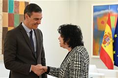  Pedro Sánchez saluda a la Magistrada del Tribunal Supremo de los EEUU, Sonia Sotomayor.