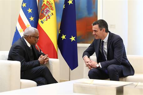 5/04/2024. Pedro Sánchez se reúne con el presidente de Cabo Verde. El presidente del Gobierno, Pedro Sánchez, durante su encuentro con el pr...