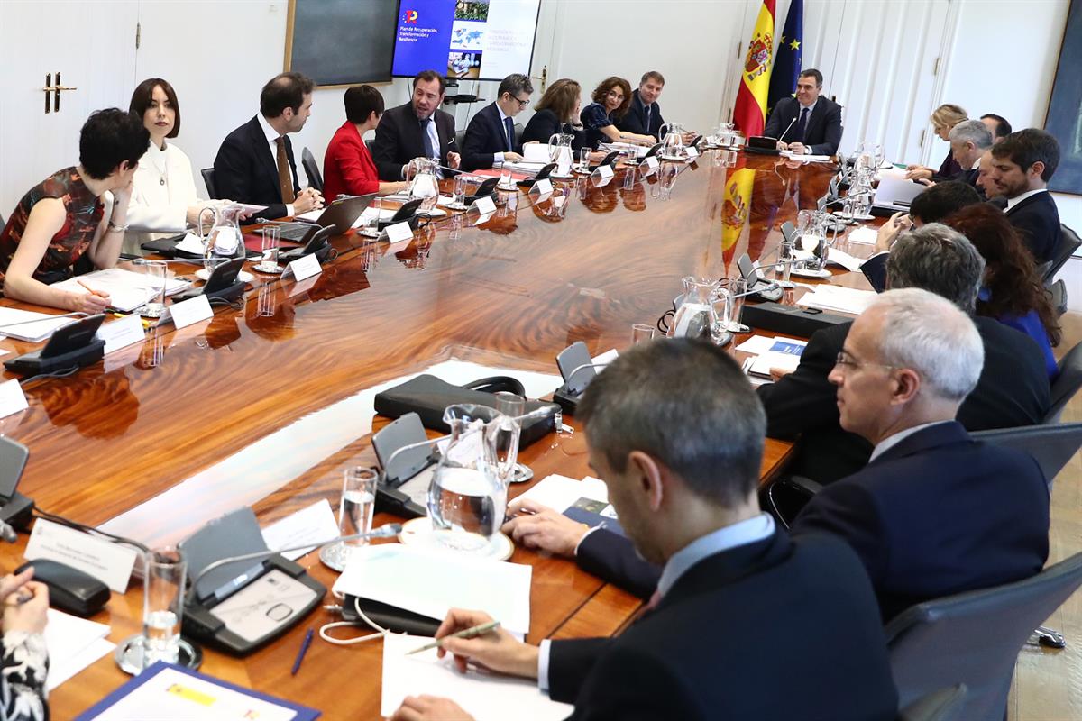 El presidente del Gobierno, Pedro Sánchez, durante la reunión de la Comisión Interministerial del PRTR