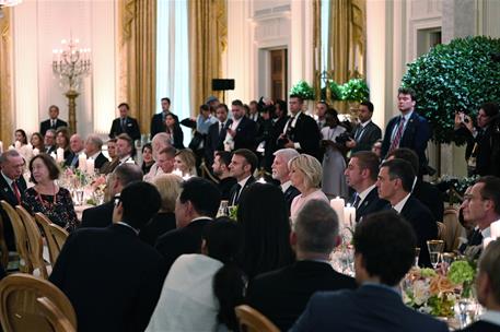 10/07/2024. Pedro Sánchez participa en la cumbre de la OTAN (primera jornada). El presidente del Gobierno, Pedro Sánchez, junto al resto de ...