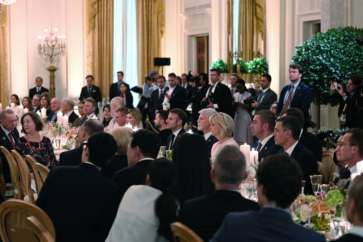 10/07/2024. Pedro Sánchez participa en la cumbre de la OTAN (primera jornada). El presidente del Gobierno, Pedro Sánchez, junto al resto de ...