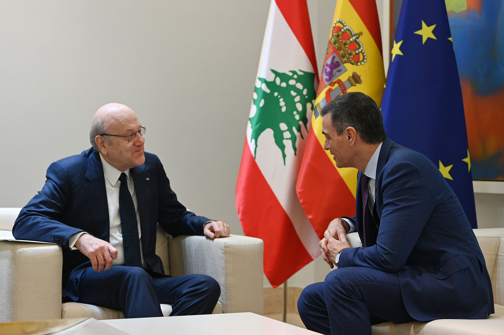 11/12/2024. Pedro Sánchez se reúne con el primer ministro de Líbano, Najib Mikati. El presidente del Gobierno, Pedro Sánchez, y el primer mi...