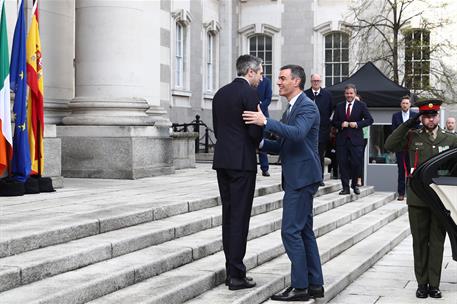 12/04/2024. Pedro S&#225;nchez viaja a Irlanda. El presidente del Gobierno, Pedro S&#225;nchez, y el primer ministro de la Rep&#250;blica de Irlanda, Simon...