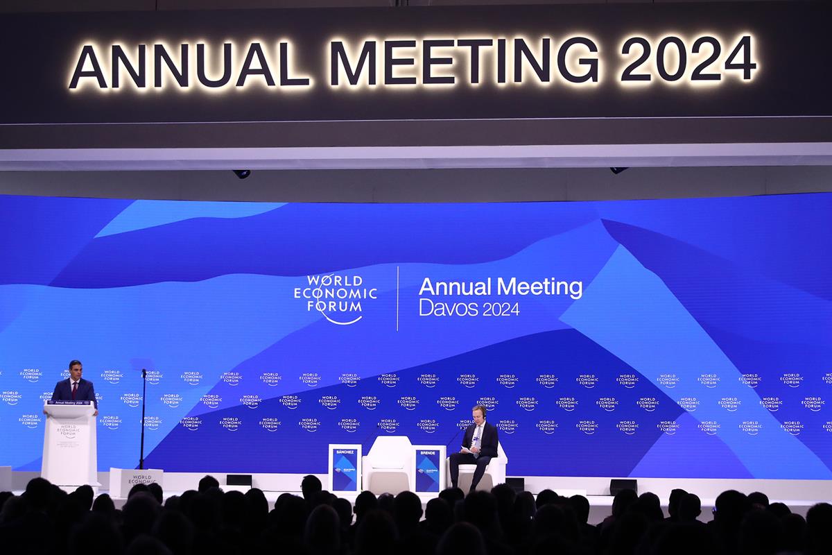 17/01/2024. Sánchez participa en la 54ª reunión anual del Foro Económico Mundial, en Davos (Suiza). El presidente del Gobierno, Pedro Sánche...