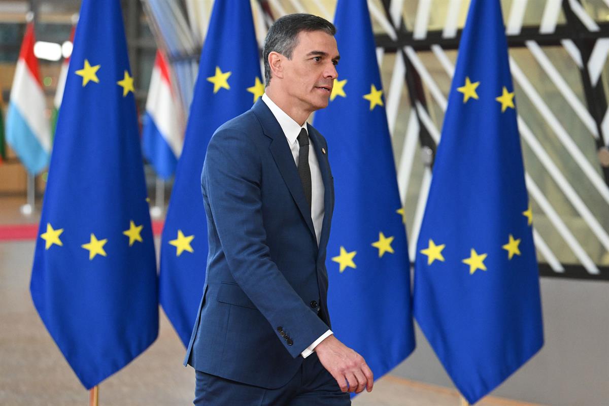 17/04/2024. Pedro Sánchez participa en la reunión del Consejo Europeo. El presidente del Gobierno, Pedro Sánchez, llega a la reunión del Con...