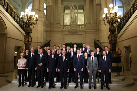 17/04/2024. Pedro S&#225;nchez participa en la reuni&#243;n del Consejo Europeo. Foto de familia de la recepci&#243;n de los Reyes de B&#233;lgica a los miembro...