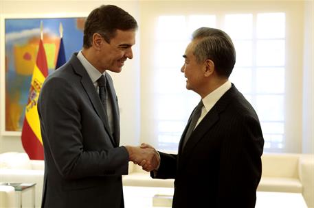 19/02/2024. El presidente se reúne con el ministro de Relaciones Exteriores de China. El presidente del Gobierno, Pedro Sánchez, y el minist...