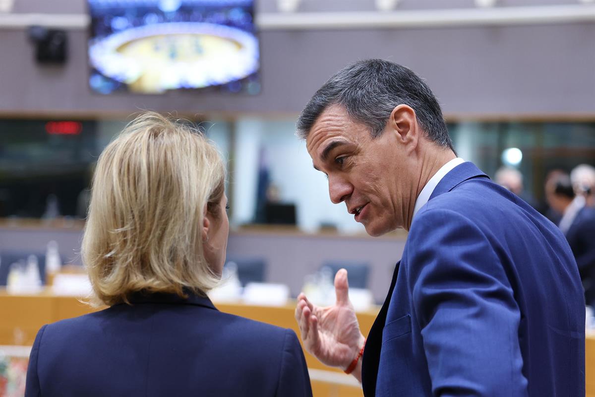 19/12/2024. Pedro Sánchez participa en el Consejo Europeo. El presidente del Gobierno, Pedro Sánchez, y la alta representante de la UE para ...
