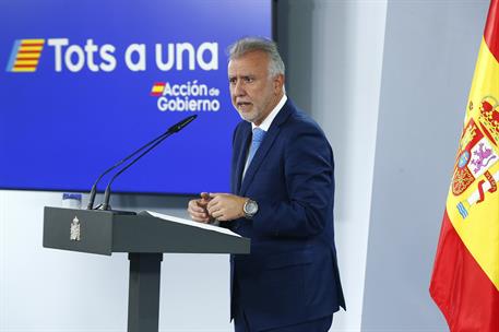 22/11/2024. Comparecencia tras la reuni&#243;n de Pedro S&#225;nchez con el presidente de la Junta de Castilla y Le&#243;n. El ministro de Pol&#237;tica Territo...