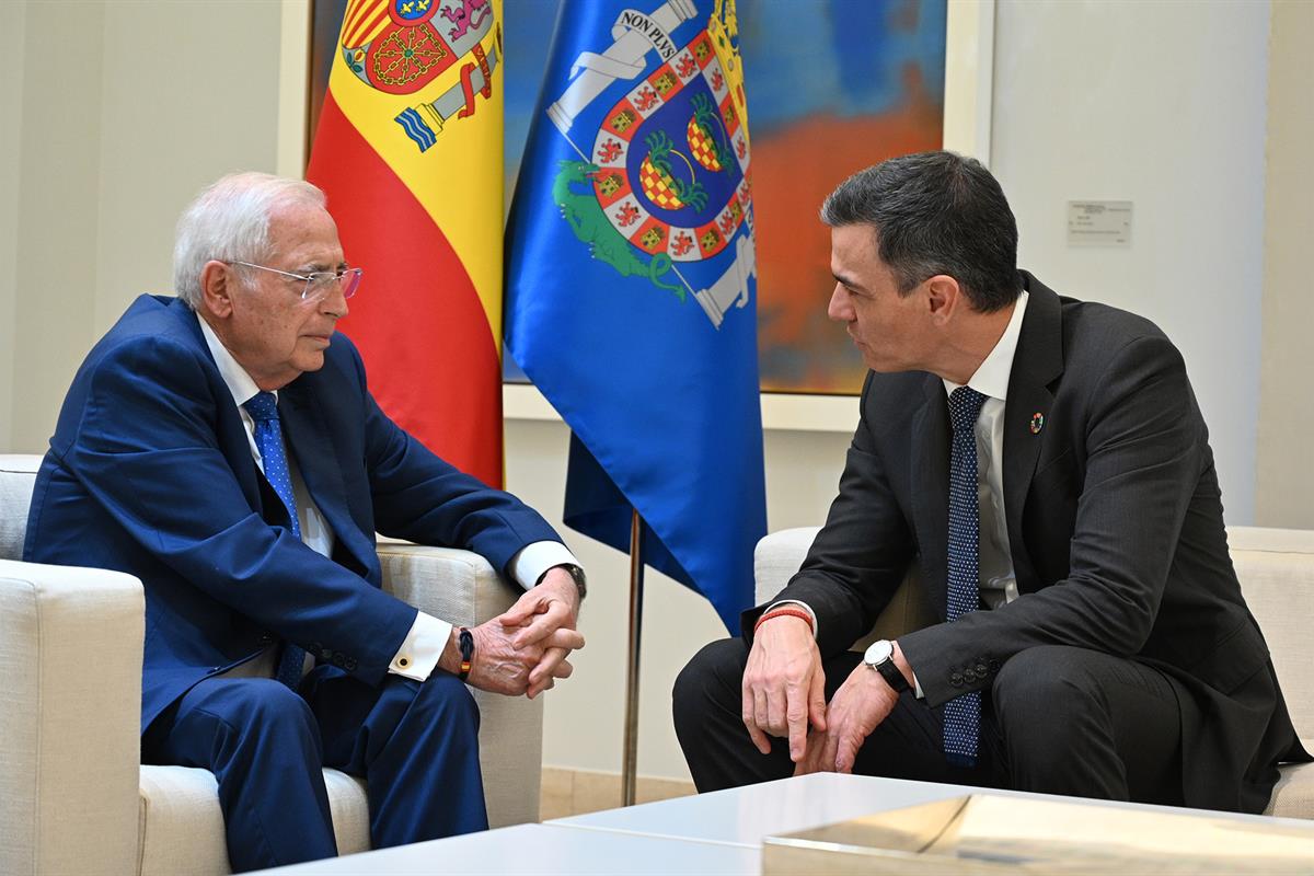 Juan José Imbroda y Pedro Sánchez durante la reunión que han mantenido