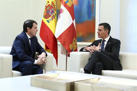 22/11/2024. Pedro Sánchez se reúne con el presidente de la Junta de Castilla y León, Alfonso Fernández Mañueco. El presidente del Gobierno, ...