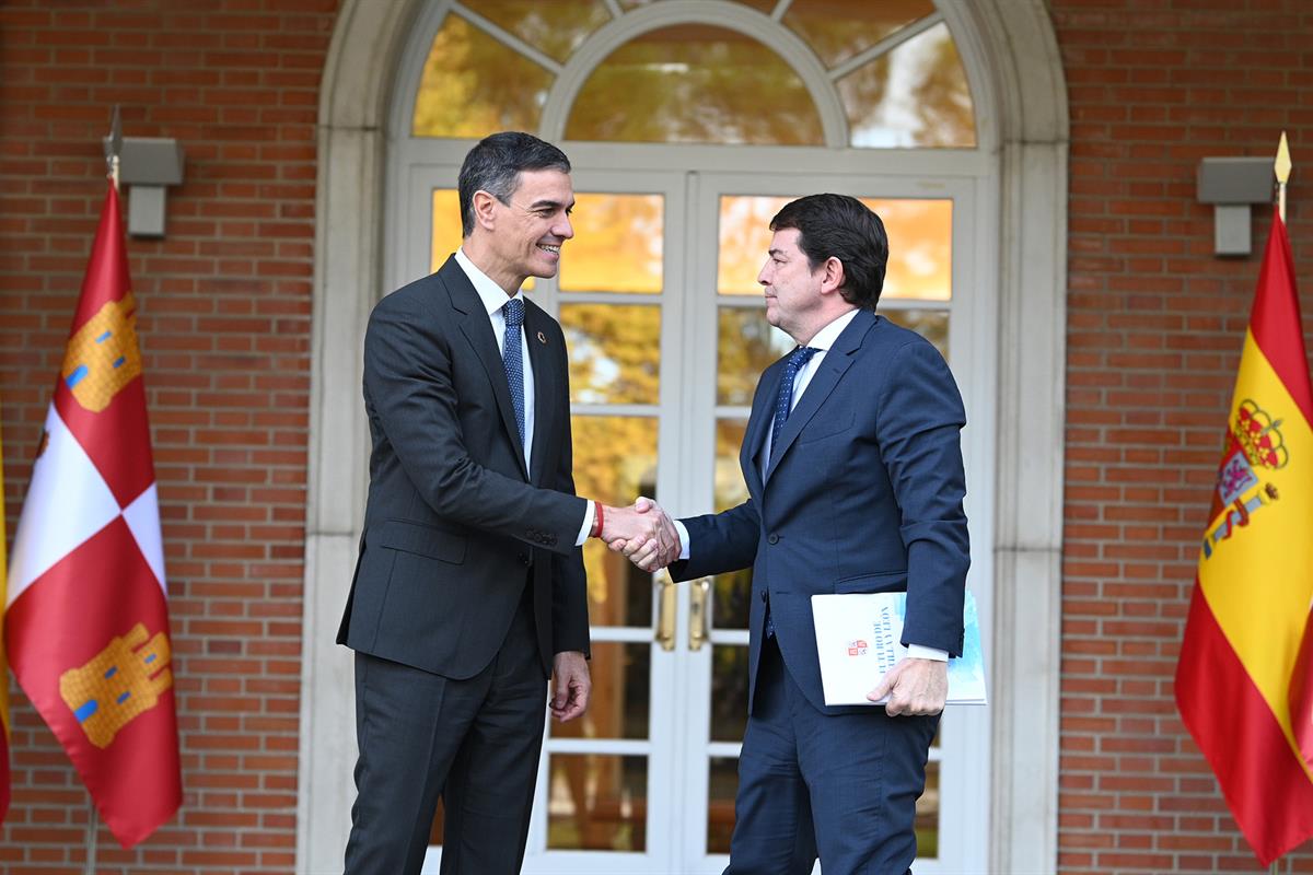 22/11/2024. Pedro Sánchez se reúne con el presidente de la Junta de Castilla y León, Alfonso Fernández Mañueco. El presidente del Gobierno, ...
