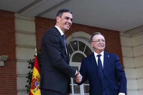 22/11/2024. Reunión de Pedro Sánchez con el presidente de la Ciudad Autónoma de Ceuta. El presidente del Gobierno, Pedro Sánchez, recibe al ...