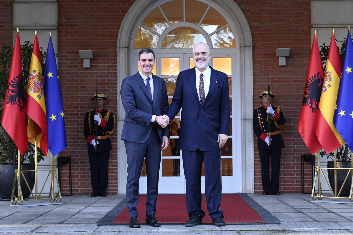 23/01/2024. Pedro Sánchez recibe al primer ministro de la República de Albania, Edi Rama. El presidente del Gobierno, Pedro Sánchez, recibe ...