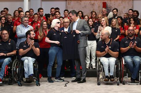 23/07/2024. PS participantes en los Juegos de París 2024. El presidente del Gobierno, Pedro Sánchez, durante el encuentro los equipos olímpi...