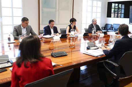 23/07/2024. PS y Patronato Memoria de las Víctimas del Terrorismo. El presidente del Gobierno, Pedro Sánchez, junto con representantes del P...