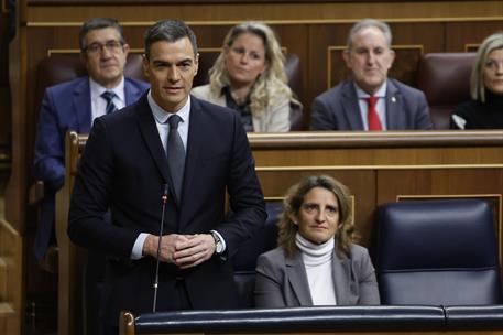 28/02/2024. S&#225;nchez asiste a la sesi&#243;n de control al Gobierno en el Congreso de los Diputados. El presidente del Gobierno, Pedro S&#225;nchez, du...