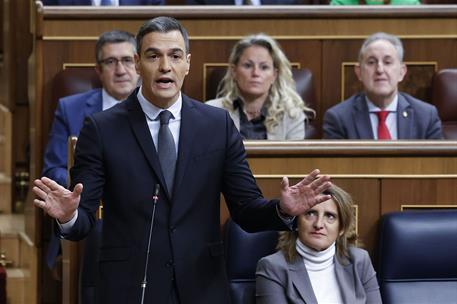 28/02/2024. S&#225;nchez asiste a la sesi&#243;n de control al Gobierno en el Congreso de los Diputados. El presidente del Gobierno, Pedro S&#225;nchez, du...