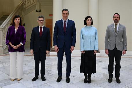 29/01/2024. Pedro S&#225;nchez junto con Bola&#241;os en un acto con motivo del D&#237;a Internacional de la Protecci&#243;n de Datos Personales.. La directora ...