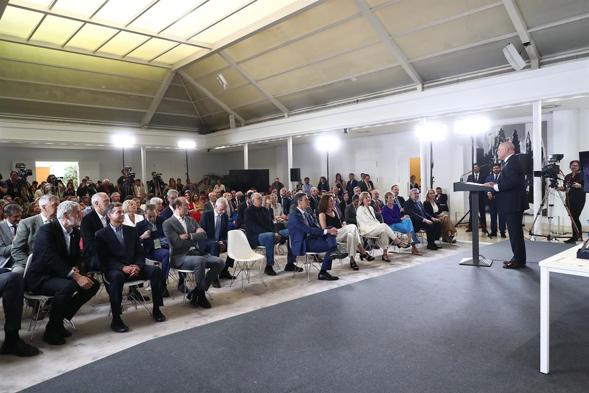 31/05/2024. Pedro Sánchez preside la entrega de la Placa de Oro y la Gran Cruz de la Real Orden del Mérito Deportivo. El presidente del Gobi...
