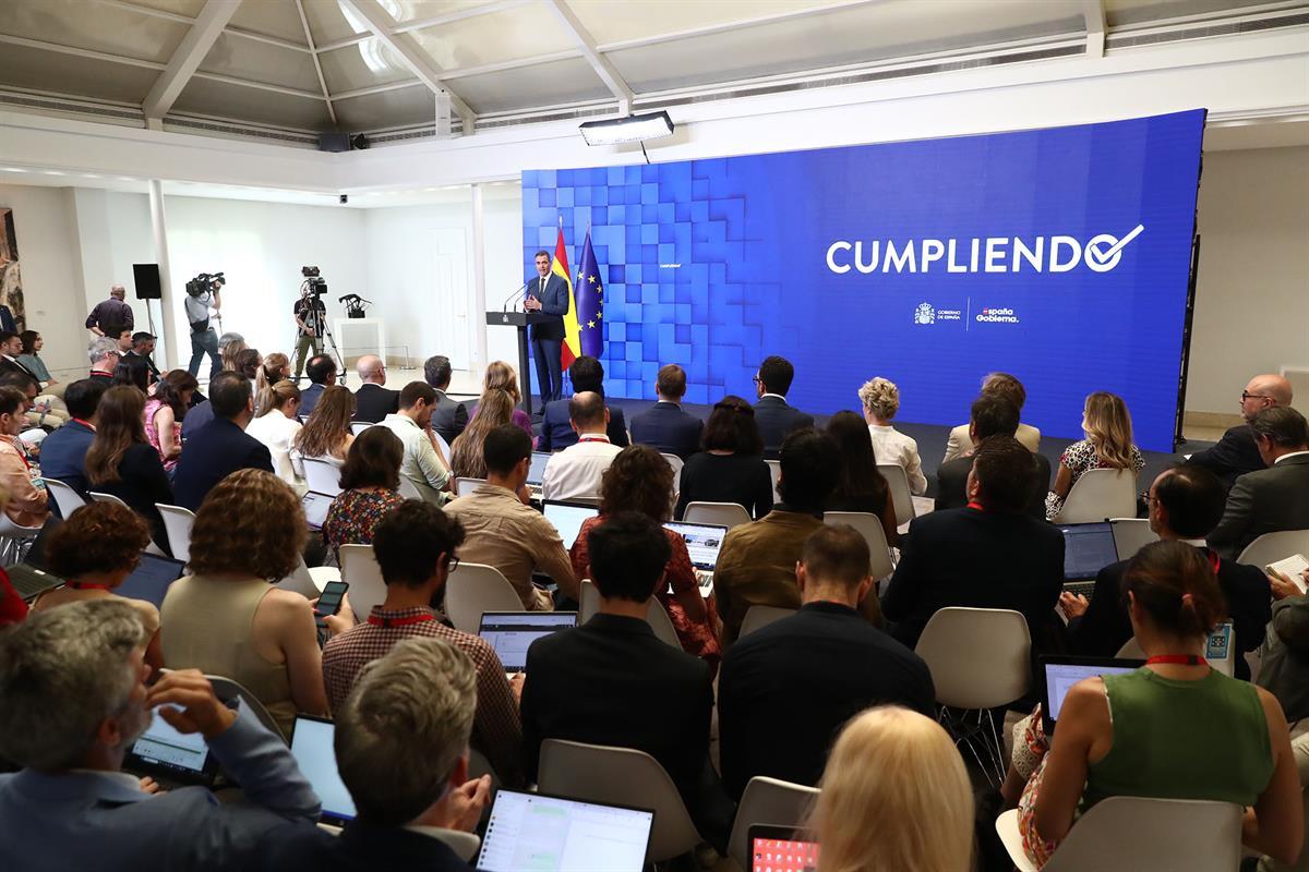 31/07/2024. Pedro Sánchez presentando nueva edición de 'Cumpliendo'. El presidente del Gobierno, Pedro Sánchez, comparece ante los medios de...
