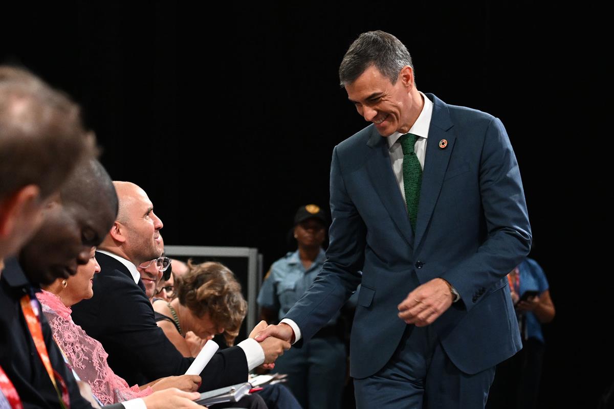 1/07/2025. Pedro Sánchez interviene en el evento sobre la deuda de los países en desarrollo. El presidente del Gobierno, Pedro Sánchez, salu...