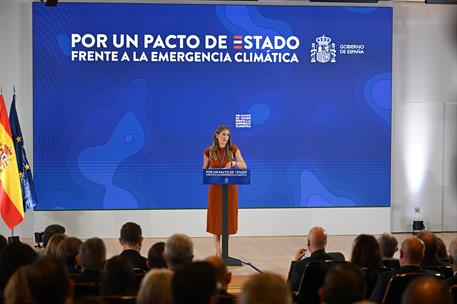 1/09/2025. Clausura del acto "Por un pacto de Estado frente a la emergencia climática". La vicepresidenta tercera y ministra para la Transic...