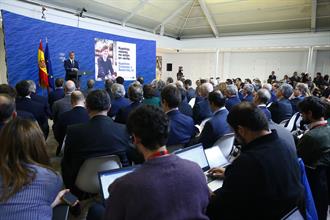 3/04/2025. Sánchez receives representatives of the Spanish productive fabric. The President of the Government of Spain, Pedro Sánchez, durin...